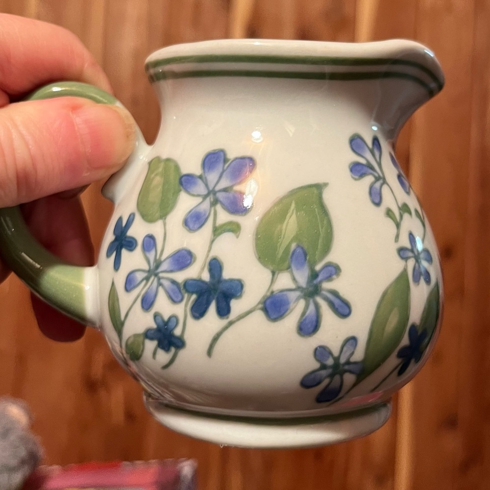 Brand new creamer and sugar set April Cornell - Picture 2 of 2